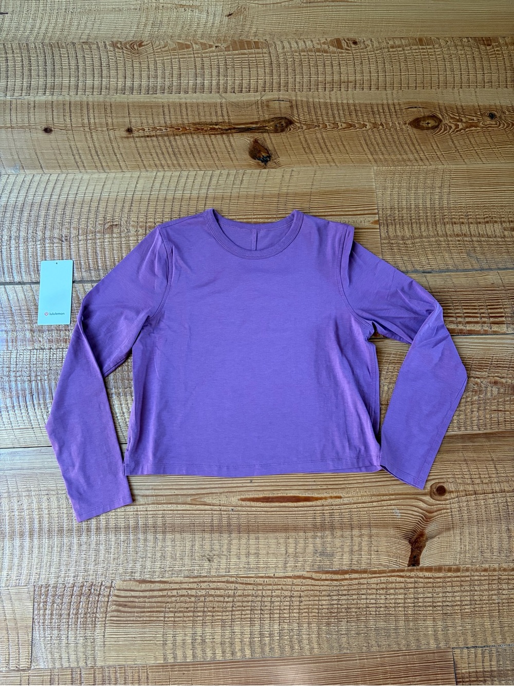 Lululemon classic fit long sleeve tee